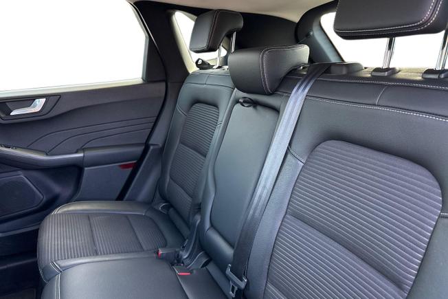 FORD Kuga Photo 9
