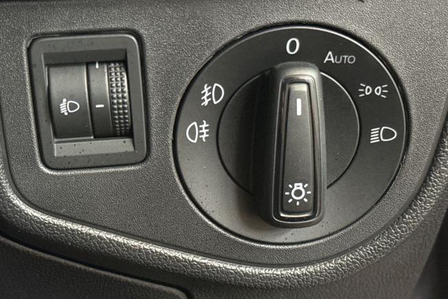 VOLKSWAGEN Polo Photo 24