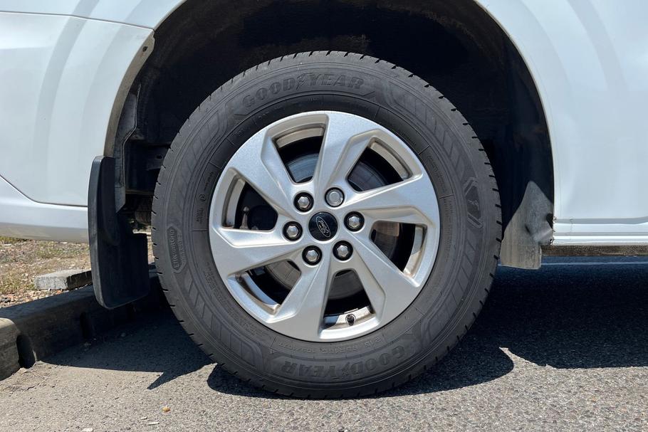 Used Ford TRANSIT CUSTOM FH73OFM 24