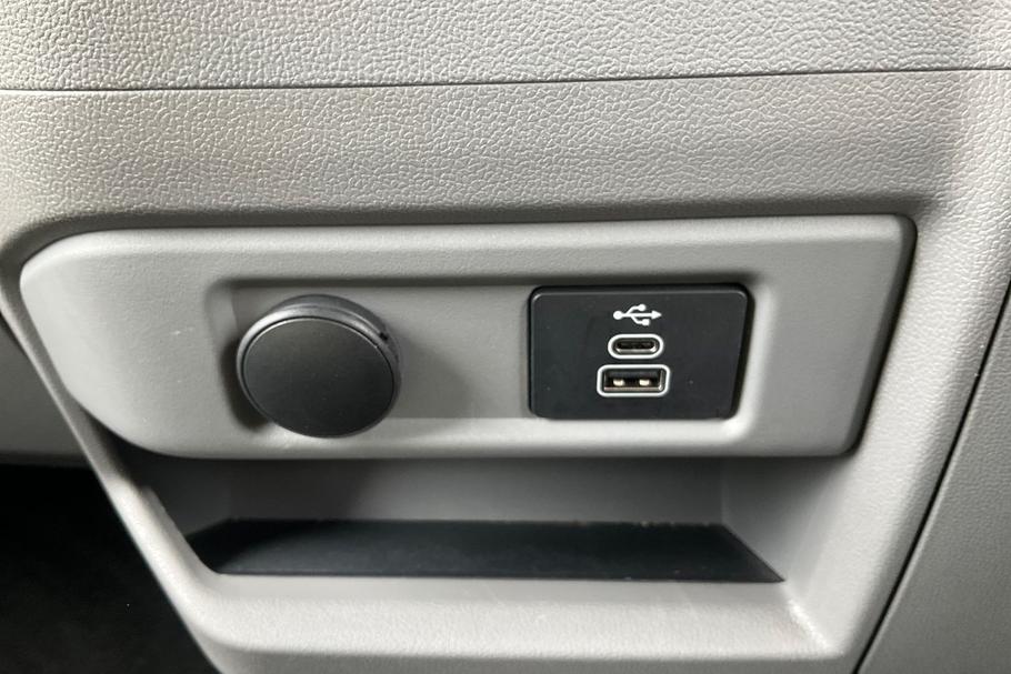 Used Ford Tourneo Custom EA25ZWP 34