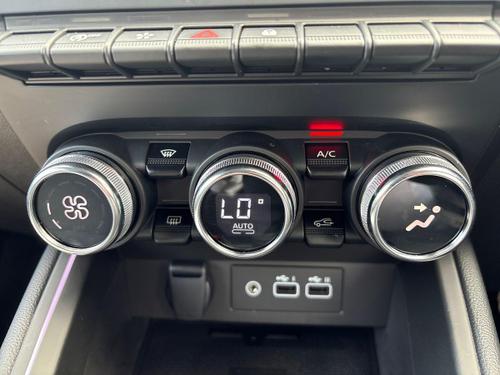 Renault Clio Photo autoimg-4da1b049130044a6de74e5c34384a0b7b4213d55.jpg
