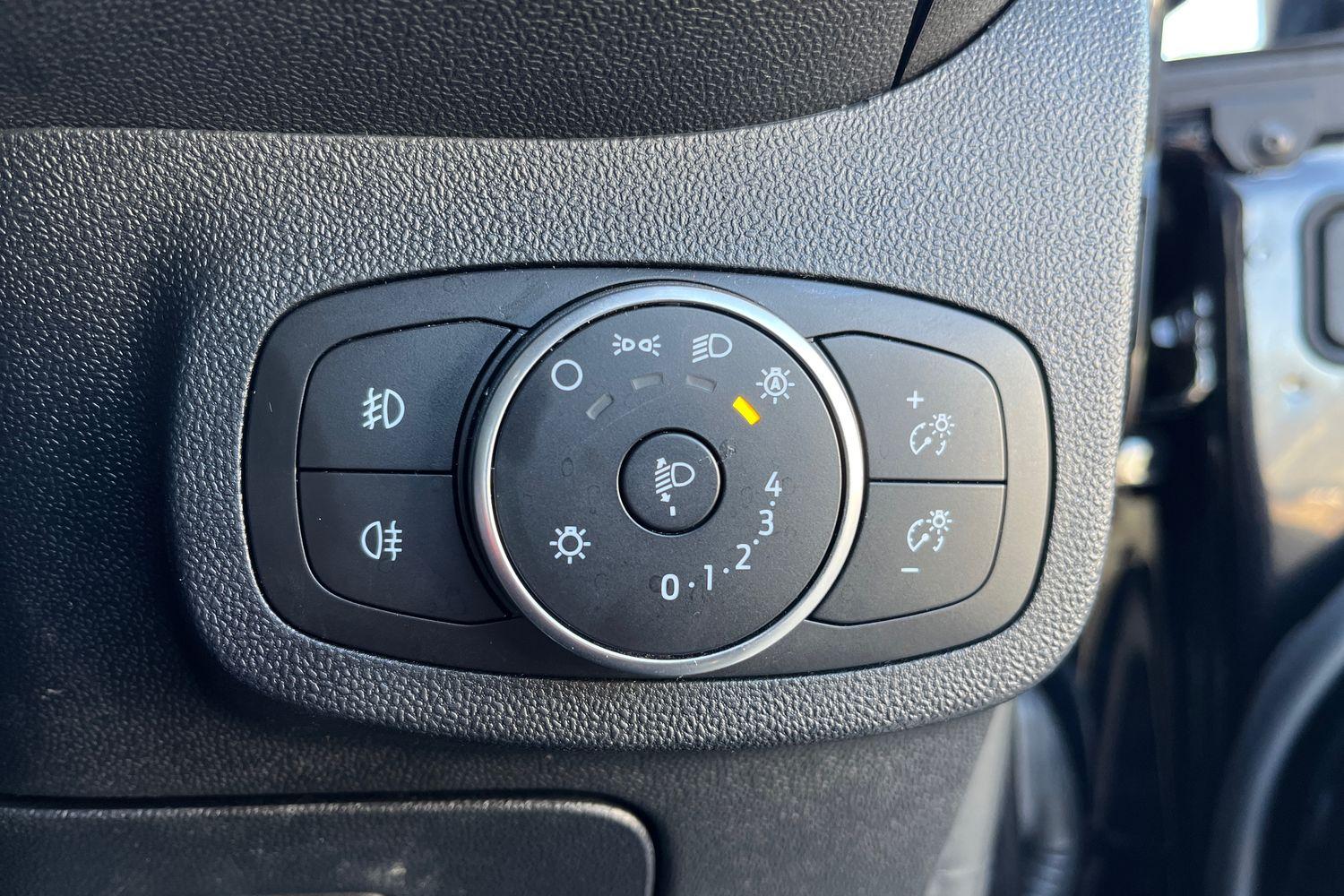Ford Fiesta Photo 27