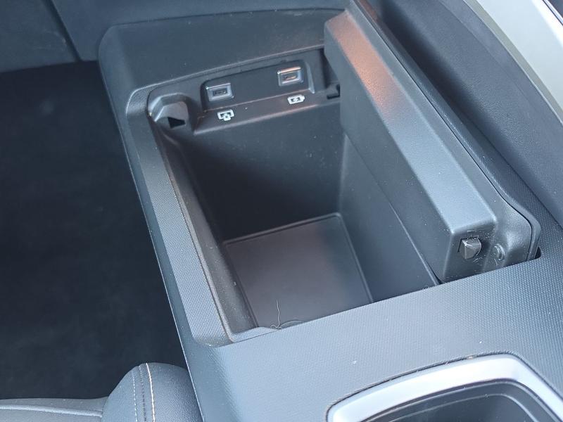 Used Peugeot 3008 LR24BHL 37