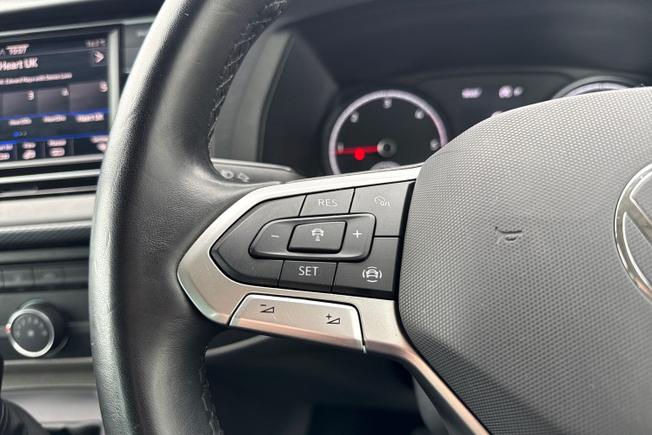 VOLKSWAGEN Transporter Photo 16