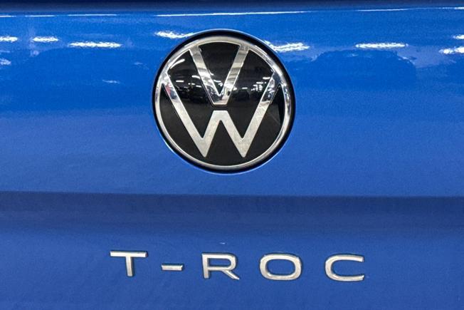 Volkswagen T-Roc Photo 27