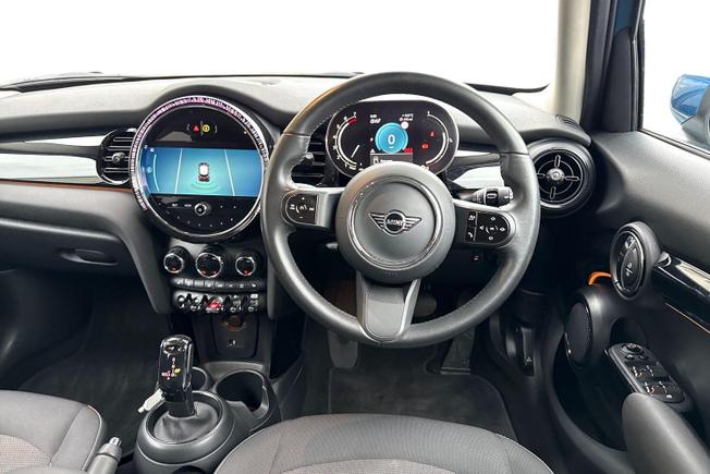 MINI Hatchback Photo 11