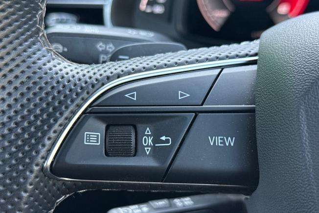 AUDI Sq8 Photo 16