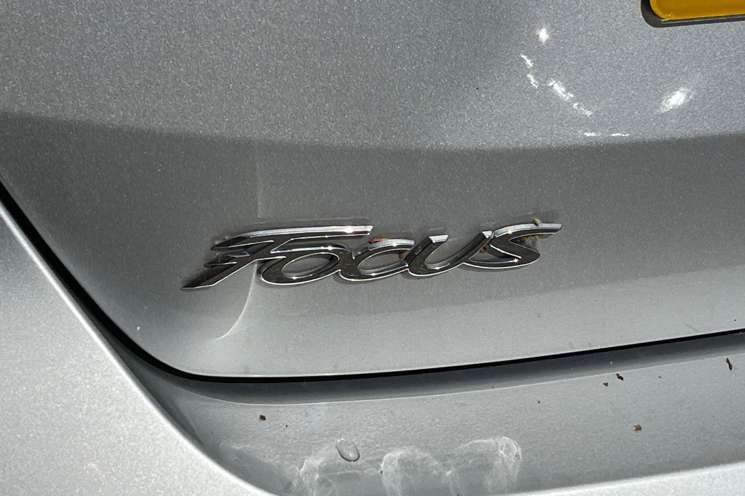 Ford FOCUS Photo 39