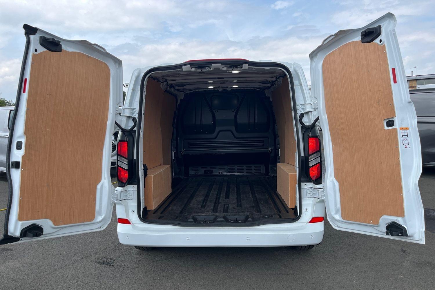 Ford TRANSIT CUSTOM Photo 6