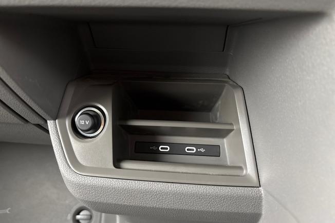 VOLKSWAGEN Crafter Photo 24