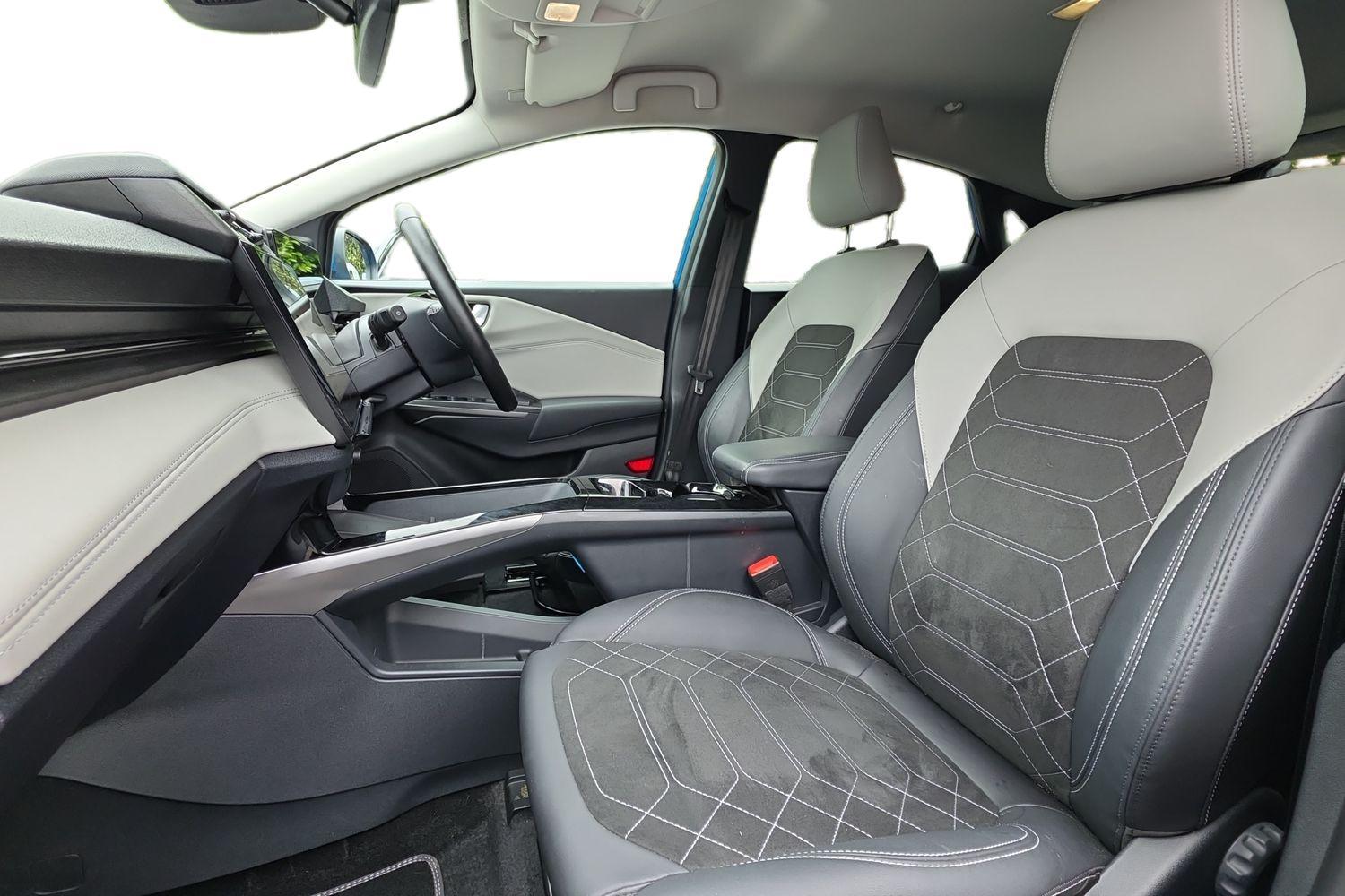 Ford Puma Gen-E Photo 9