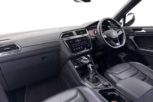 VOLKSWAGEN Tiguan Photo 2
