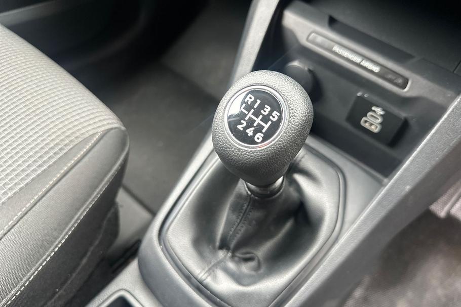 Used FORD TRANSIT COURIER HS24XGT 18