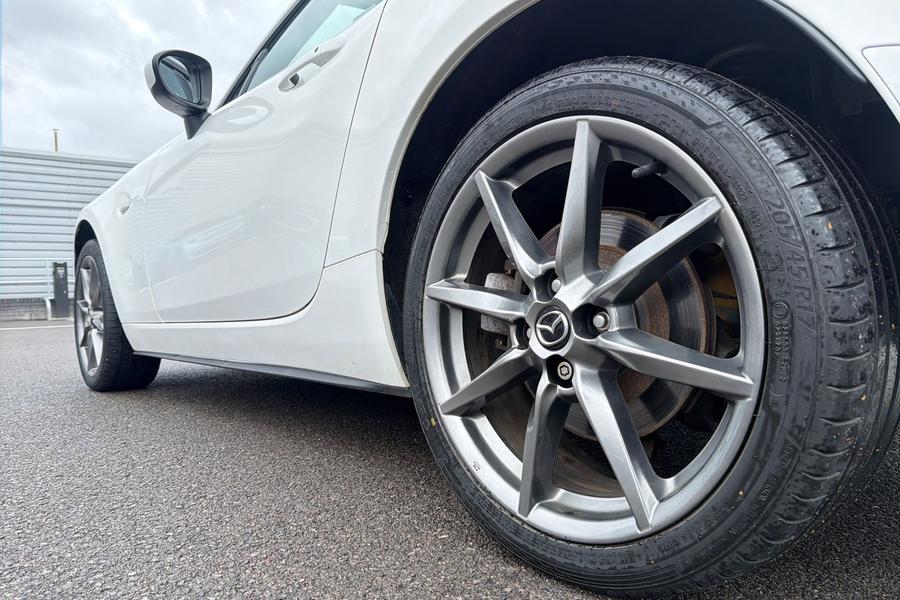 Mazda MX-5 Photo autoimg-4dbed355e7586954e34df4ca423b20fa50ba69fc.jpg