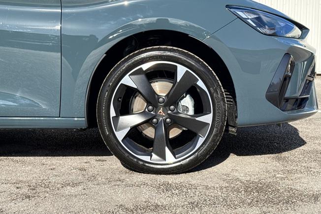 CUPRA Leon Photo 5