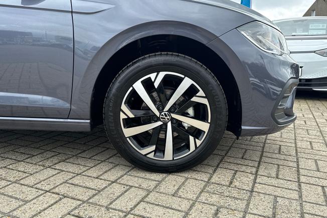 VOLKSWAGEN Polo Photo 5