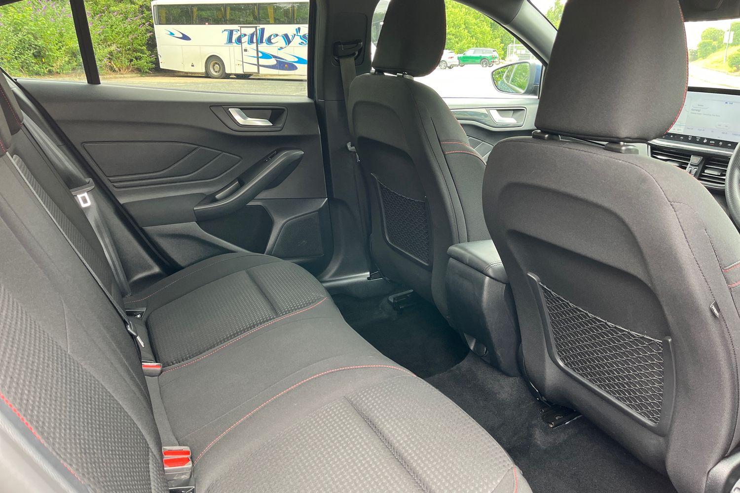 Ford FOCUS Photo 37