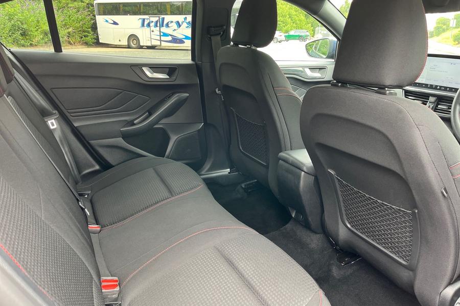 Ford FOCUS Photo autoimg-4dc67373a10829b9e6df0f74d24ed6b67b3cfdba.jpg