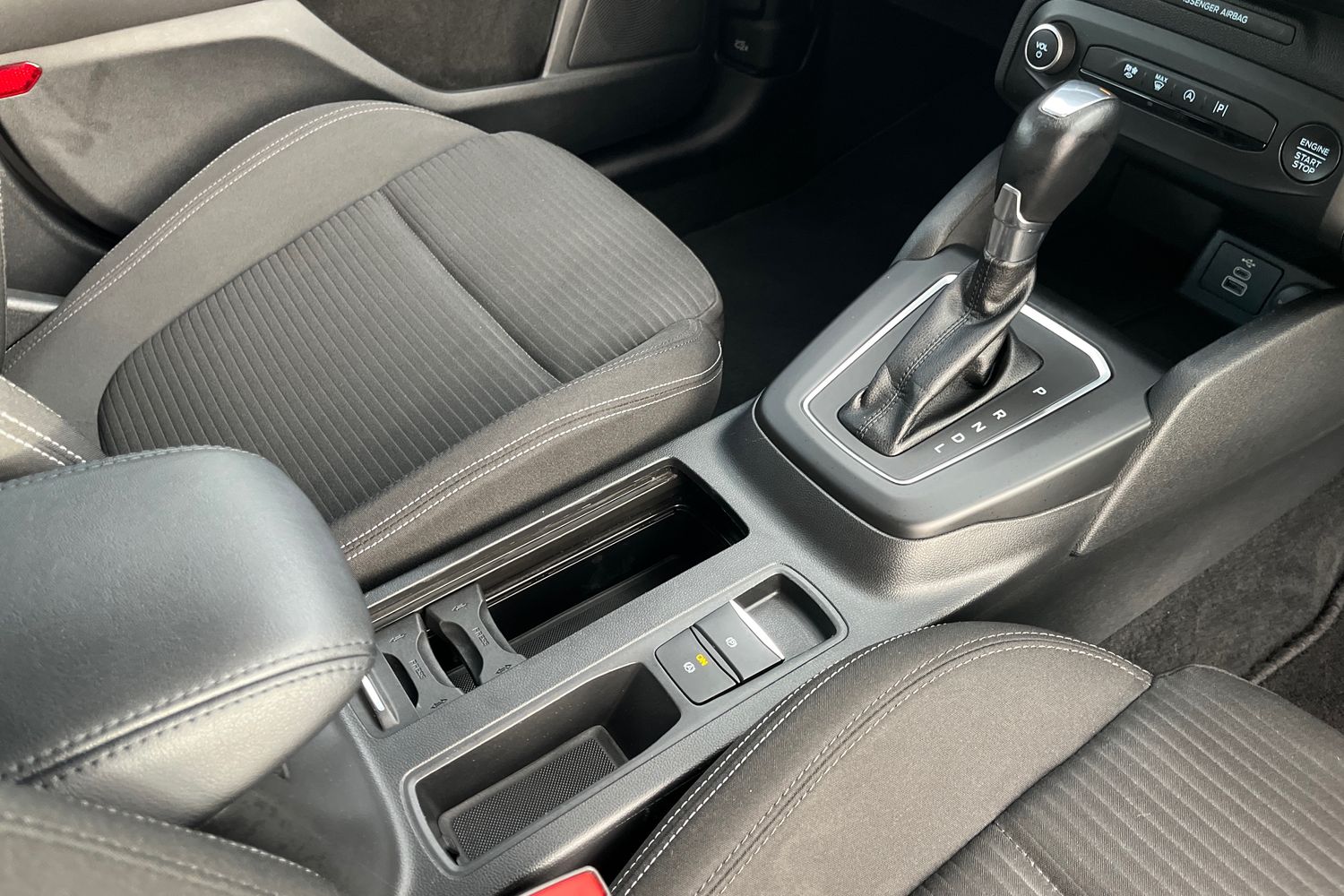 Ford FOCUS Photo 35