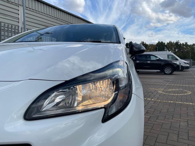 VAUXHALL Corsa Photo 32