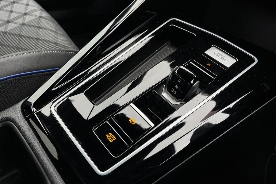 Volkswagen Golf Photo autoimg-4dcd77f344b2be7c8b8b9429466df8144cd6b5e3.jpg