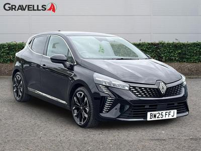 Used 2025 Renault CLIO 1.6 E-TECH techno Hatchback 5dr Petrol Hybrid Auto Euro 6 (s/s) (145 ps) Black at Gravells