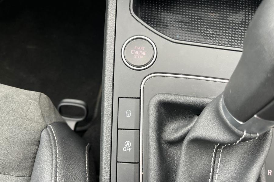 SEAT IBIZA Photo autoimg-4dd8916389172e8e10608c30a2a1d6b4db551d04.jpg