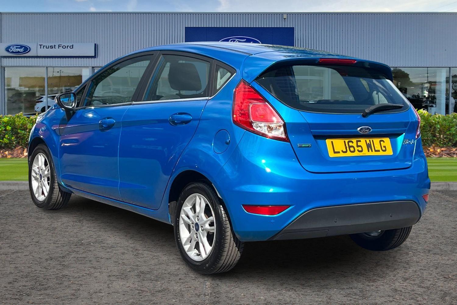 Ford FIESTA Photo 1