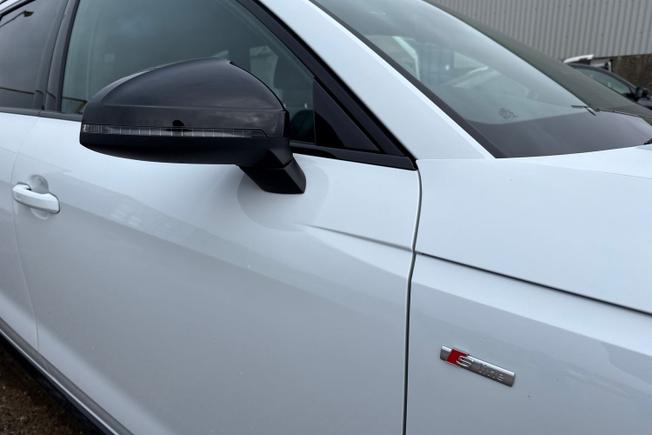 AUDI A4 Avant Photo 20