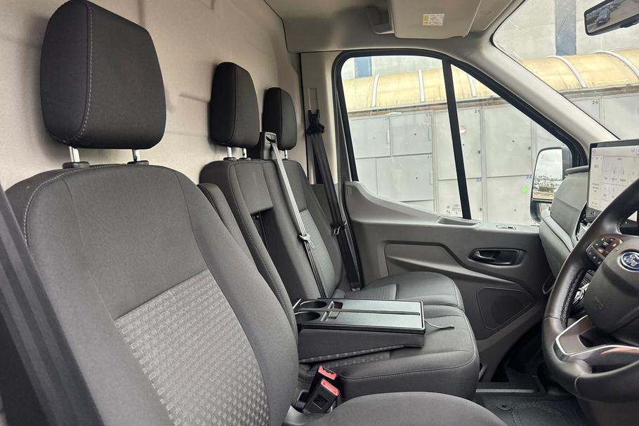 Used Ford TRANSIT WO25UCT 24