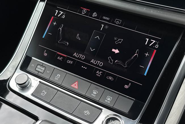 AUDI Q7 Photo 37