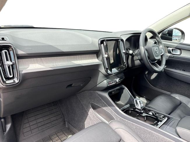 VOLVO Xc40 Photo 2