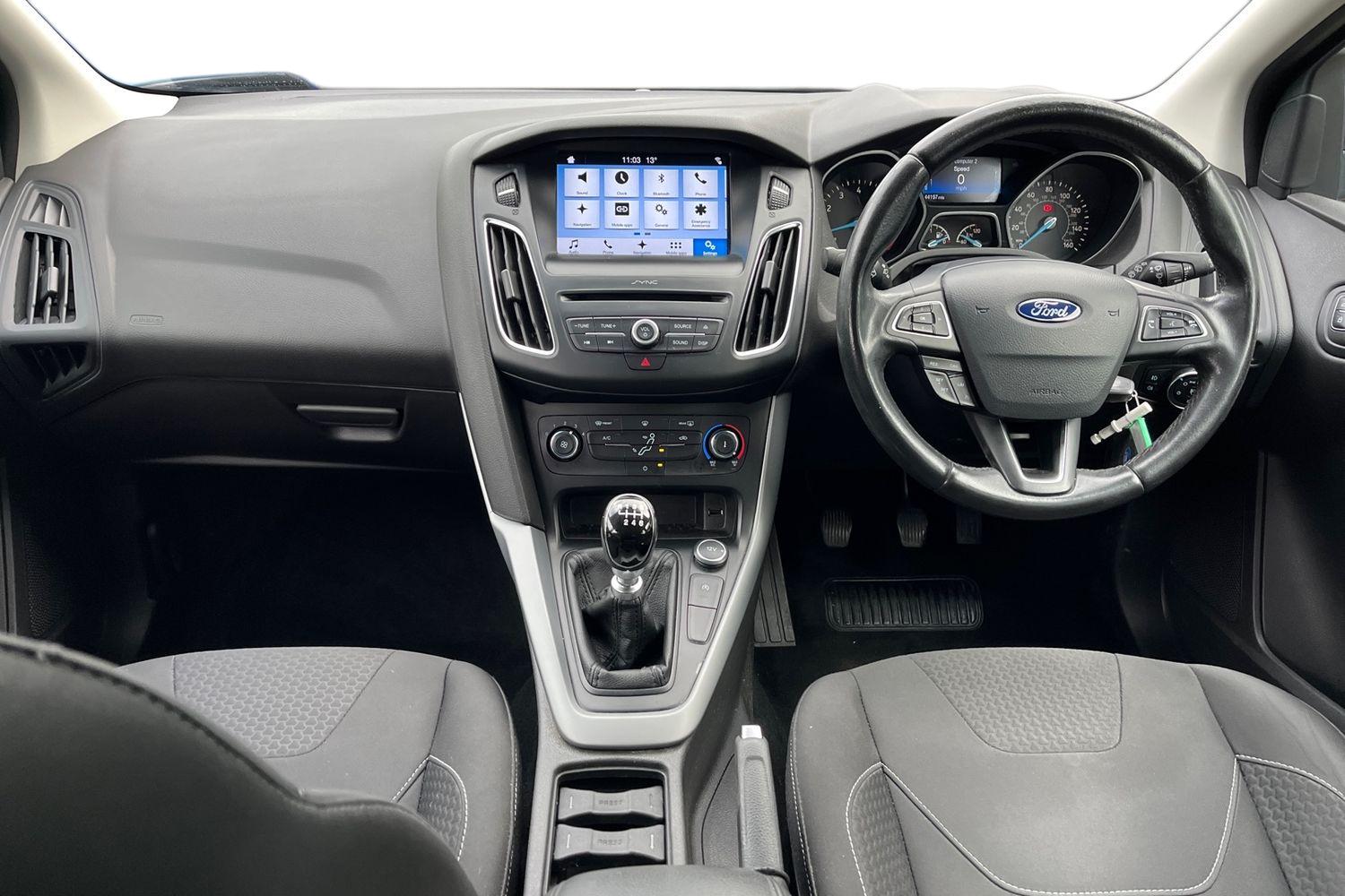 Ford FOCUS Photo 9