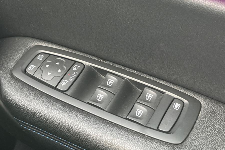 Renault MEGANE Photo autoimg-4de9e06f240c9e59fb1d33be3ec79ad8011c3327.jpg