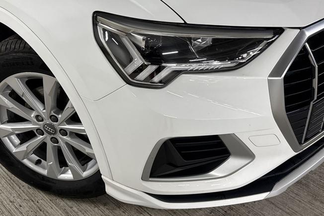 AUDI Q3 Photo 19