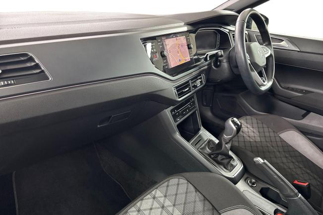 VOLKSWAGEN Polo Photo 2