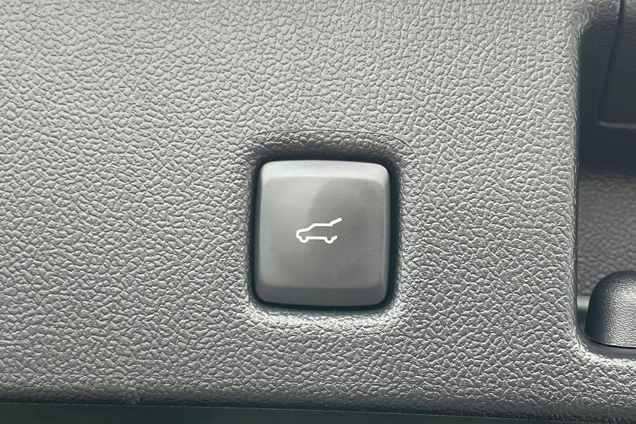 Ford KUGA Photo autoimg-4defc23202492100c8114045bd522af687054639.jpg