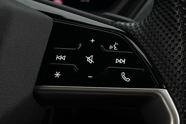 Audi Q4 e-tron Photo 17