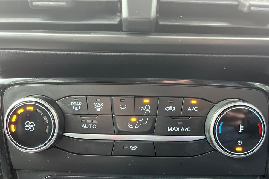 Ford ECOSPORT Photo autoimg-4df11f0fa468525ca0f62ff8b55369dca2d8507d.jpg