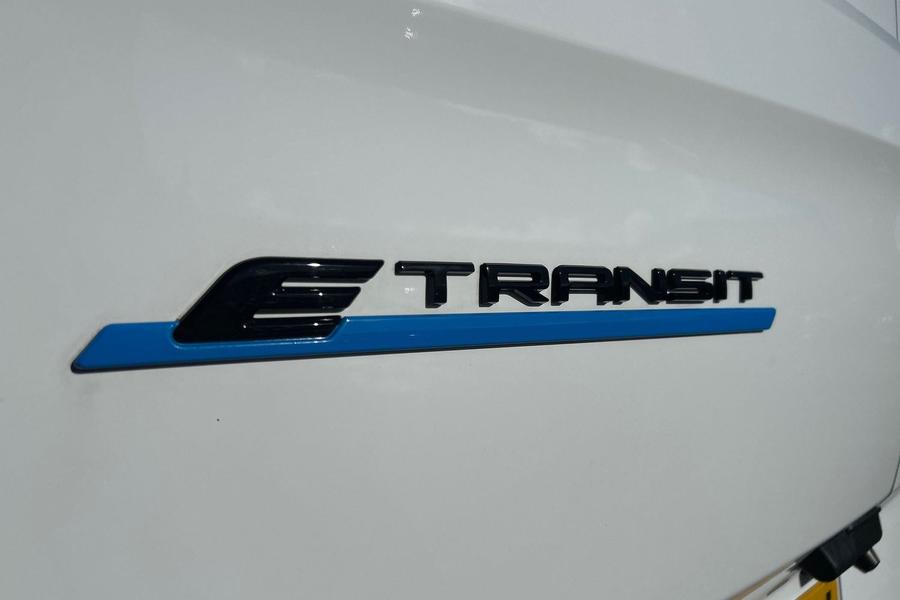 Ford E-TRANSIT CUSTOM Photo autoimg-4df22a1568b6577d4048400c2b9189c58442e52e.jpg