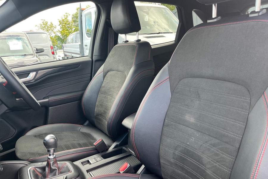 Ford Kuga Photo autoimg-4df43ee6c92ceaea71105be526970f1f7c1443a2.jpg
