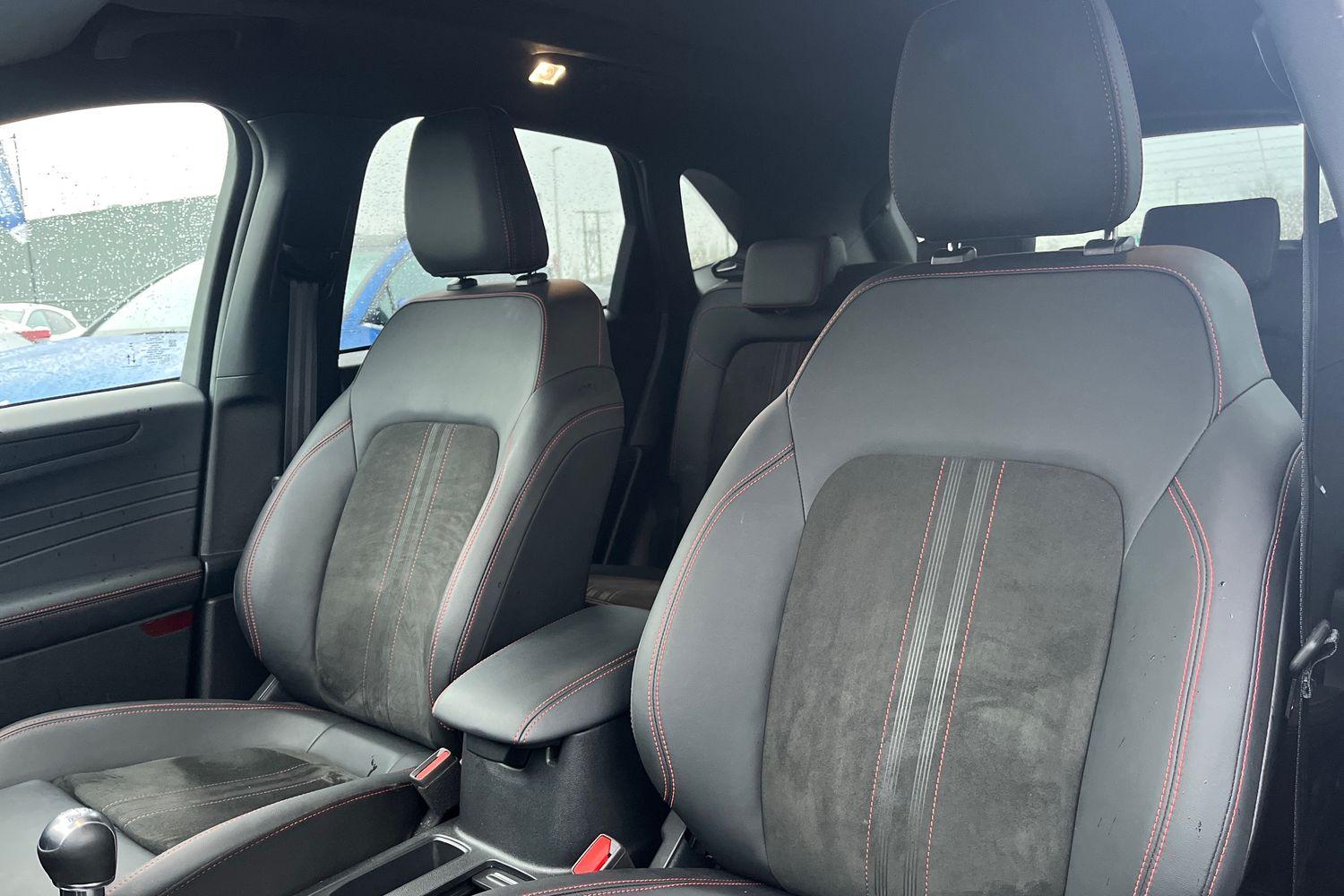 Ford KUGA Photo 18
