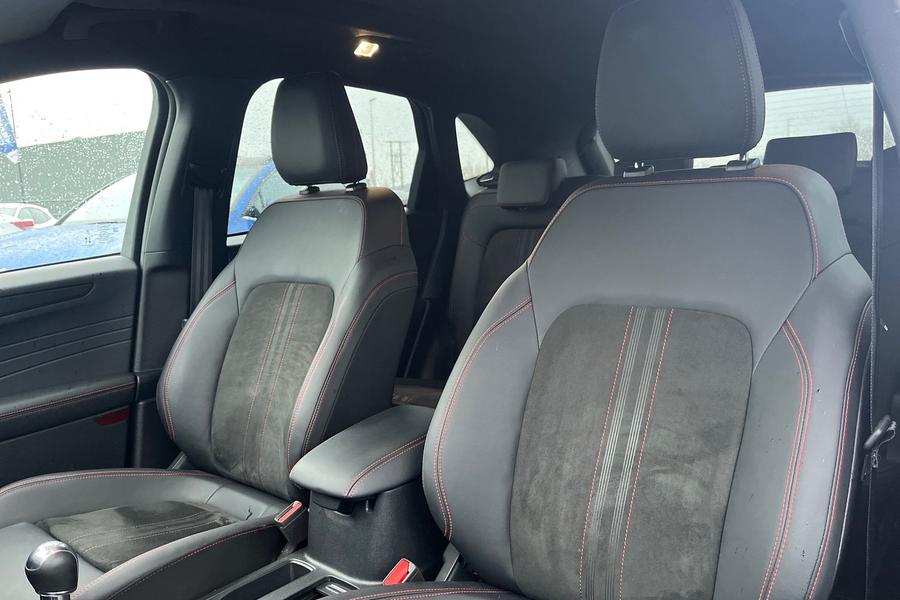 Ford KUGA Photo autoimg-4df5f9f425435383c750c226ba6832ab0710a4c1.jpg