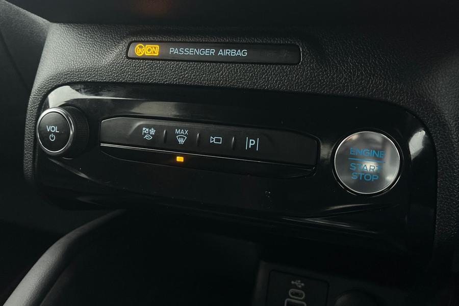 Ford KUGA Photo autoimg-4df7c4ecf153bfa1fb539f0ed094ccb49f601429.jpg