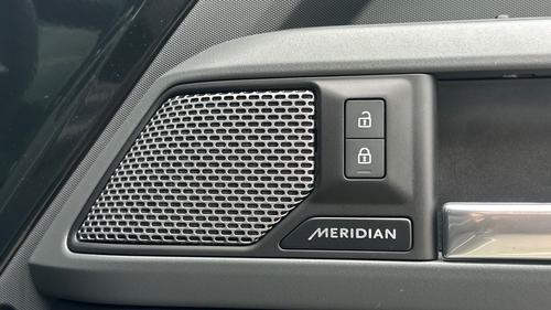 Land Rover Defender Photo autoimg-4dfca431e7e7453019ad8b2a71d91cc1015579a0.jpg