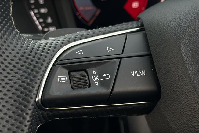 Audi Q3 Photo 16