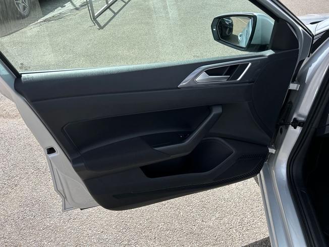 VOLKSWAGEN Polo Photo 33