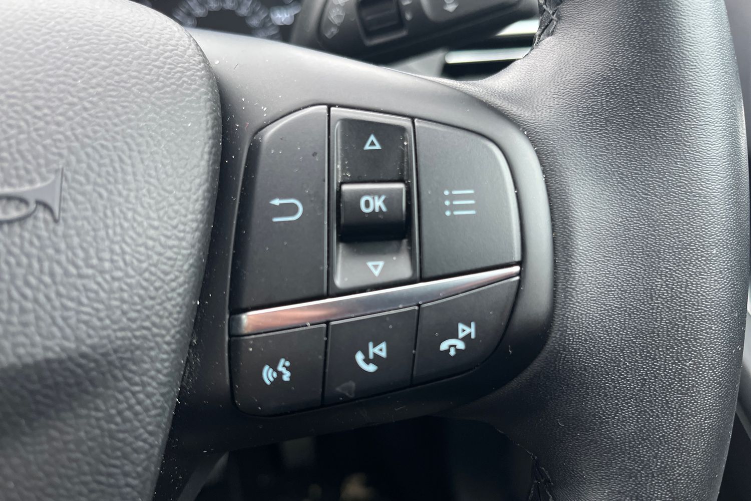 Ford FOCUS Photo 35
