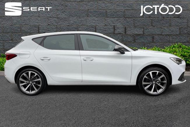 SEAT Leon Photo 4