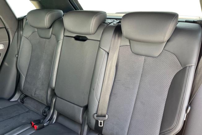 AUDI Q5 Photo 9